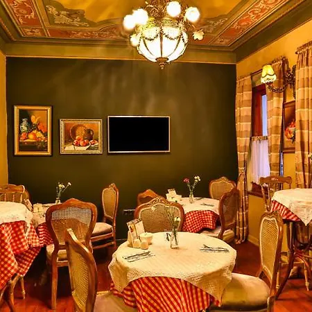 Bed & Breakfast Faik Pasha 4*